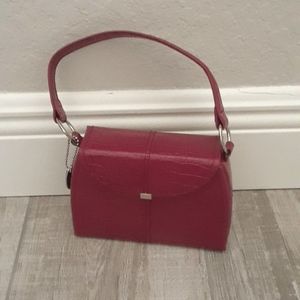 WOLF DESIGNS..jewelry carrier/mini bag